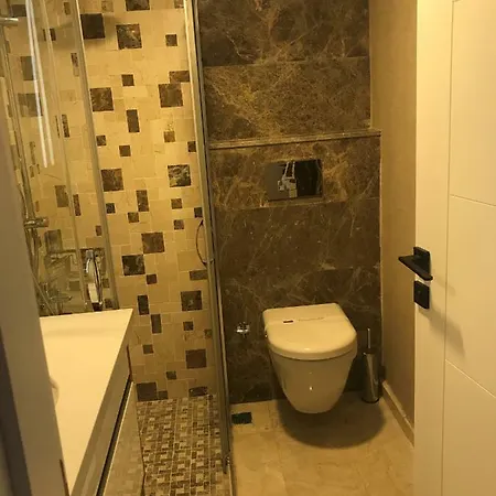 Royal-gate Aparthotel *